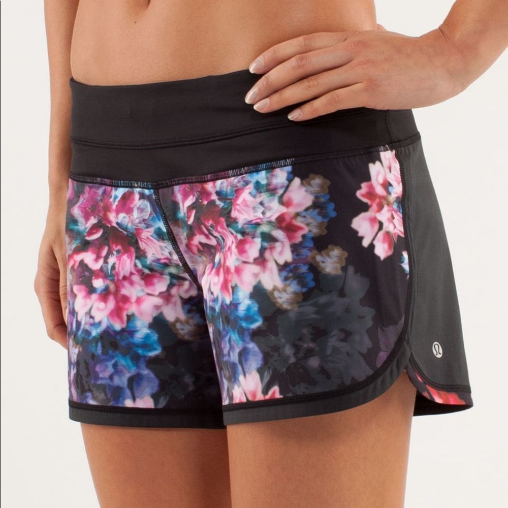Lululemon "Spring Has Sprung" Groovy Run Shorts